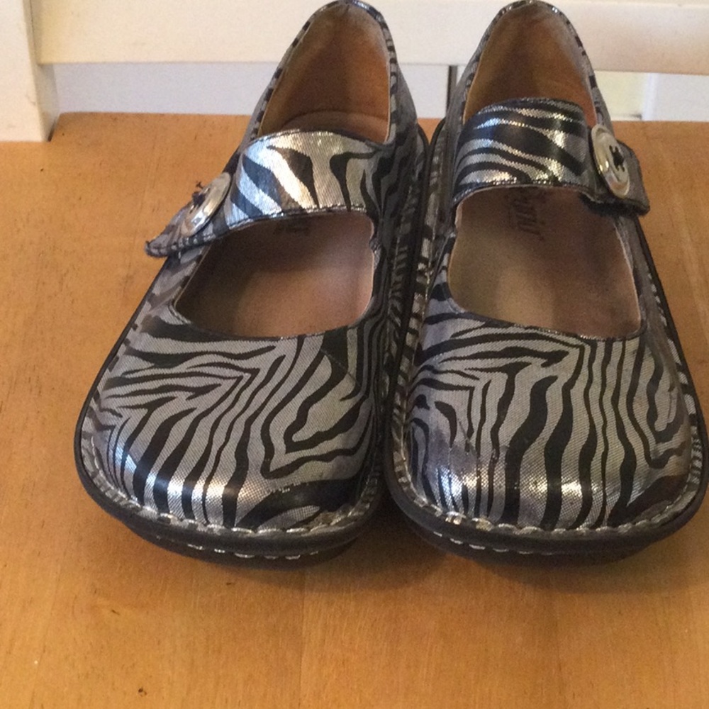 Alegria Shoes - Picture 2 of 5